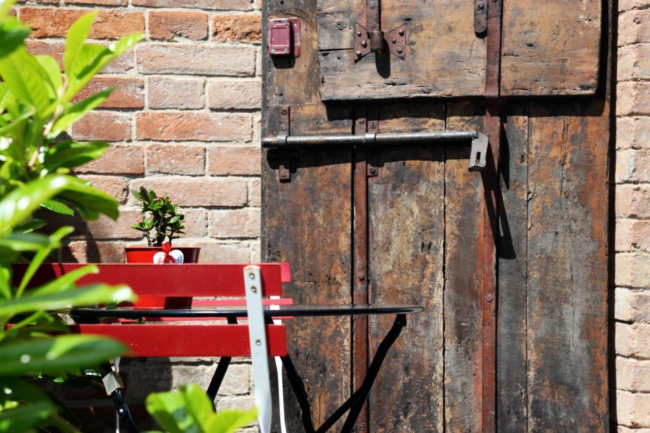 L'Albero Di Gameli Bed & Breakfast Chiusi Dış mekan fotoğraf